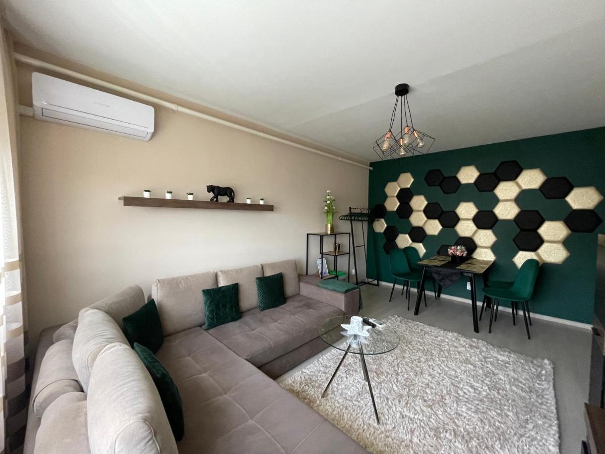 Bella Apartman Debrecen Apartment Екстериор снимка