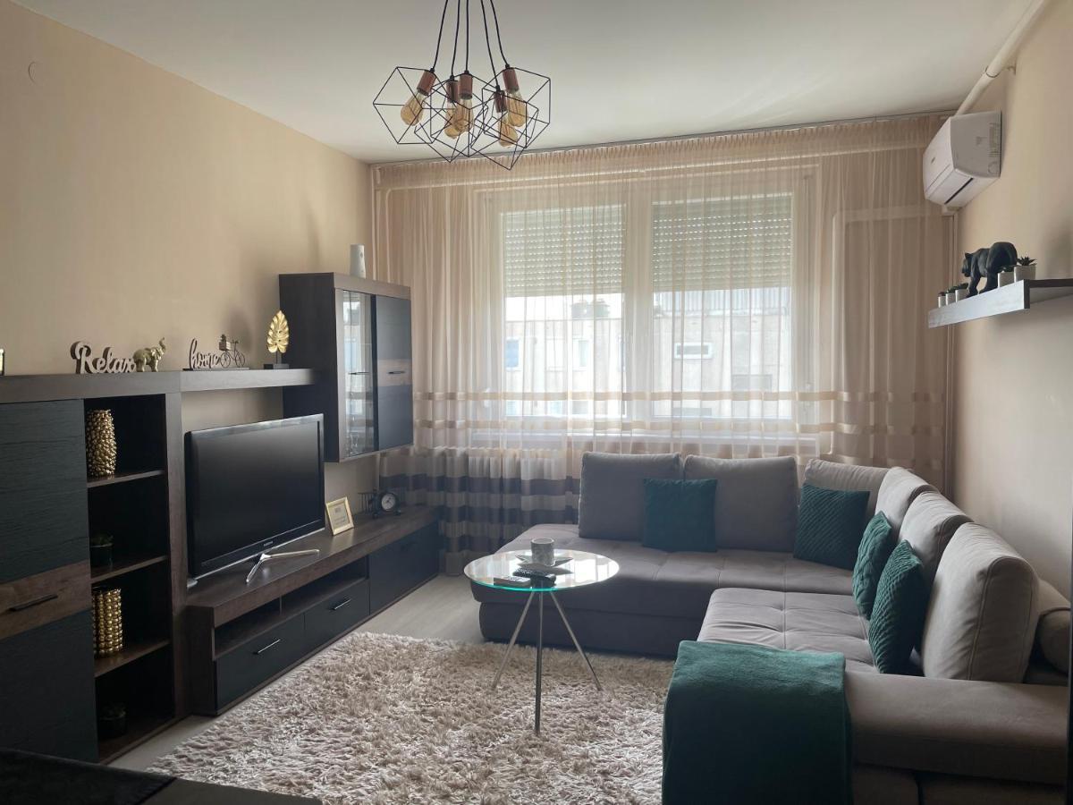 Bella Apartman Debrecen Apartment Екстериор снимка